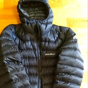 Eddie Bauer mens large 800 storm down hooded jacket black in color